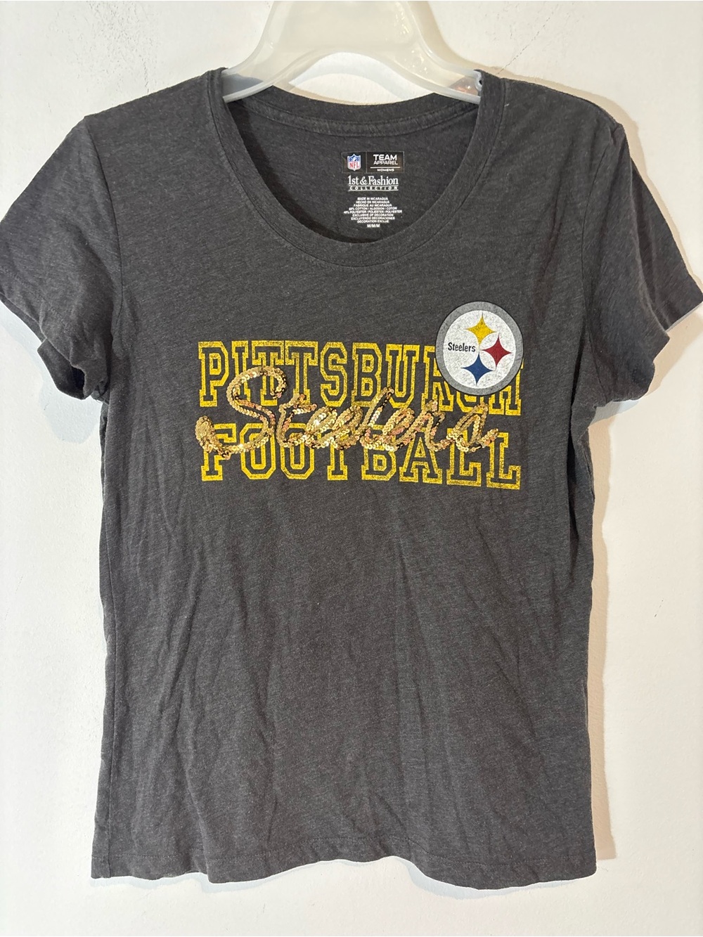 NFL Team Apparel Women Medium Crewneck Short Sleeve Tshirt Pittsburgh Steelers